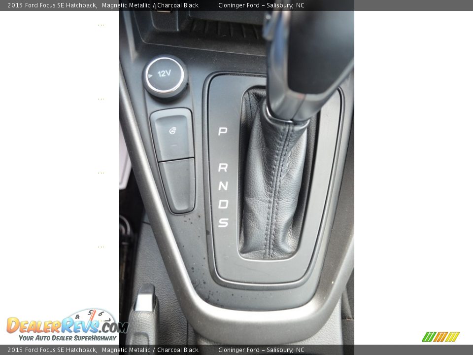 2015 Ford Focus SE Hatchback Magnetic Metallic / Charcoal Black Photo #21
