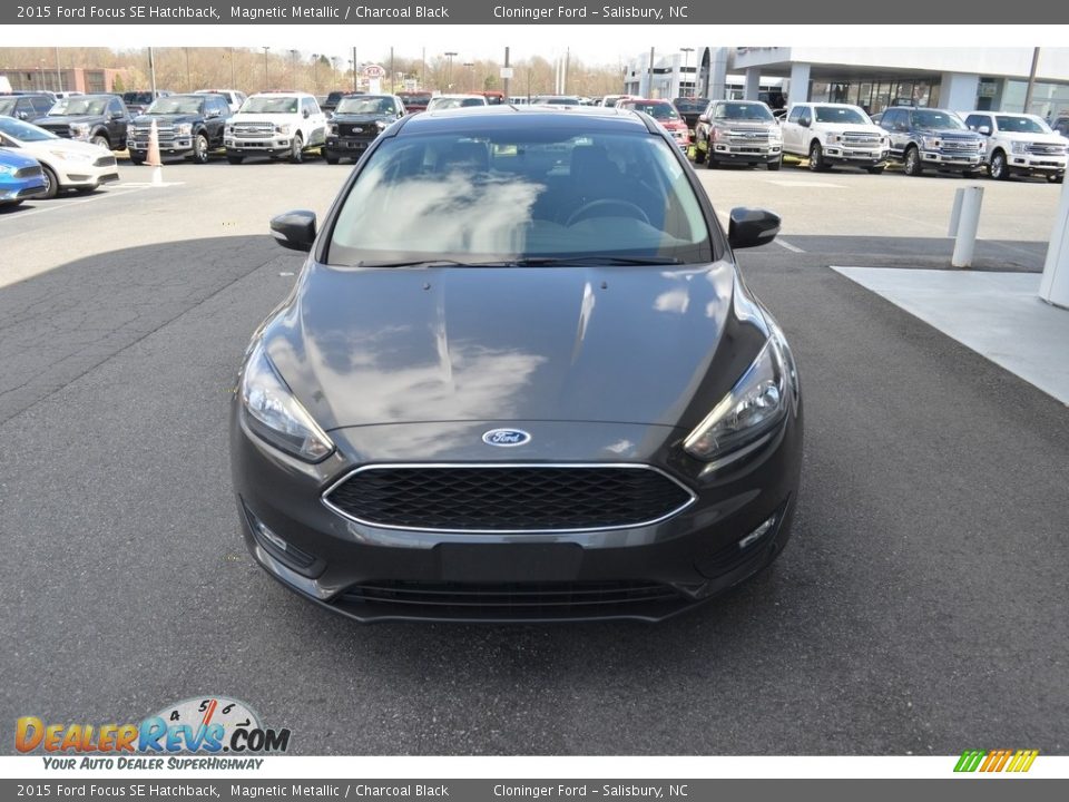 2015 Ford Focus SE Hatchback Magnetic Metallic / Charcoal Black Photo #28