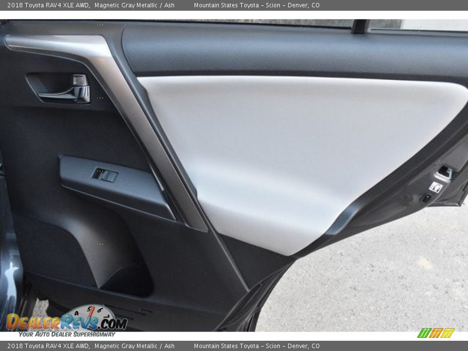 2018 Toyota RAV4 XLE AWD Magnetic Gray Metallic / Ash Photo #23