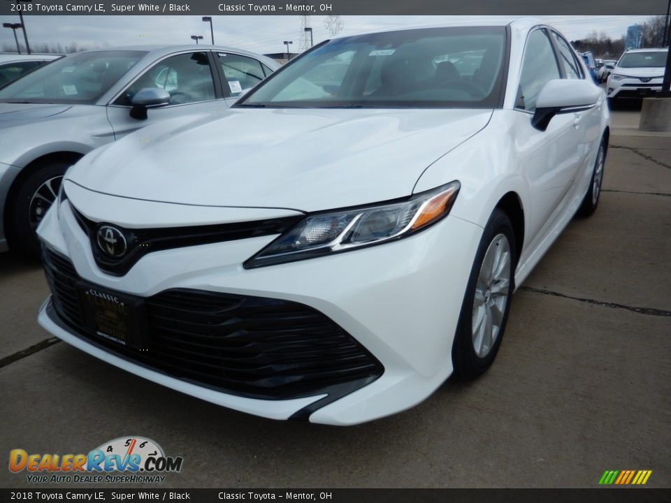 2018 Toyota Camry LE Super White / Black Photo #1