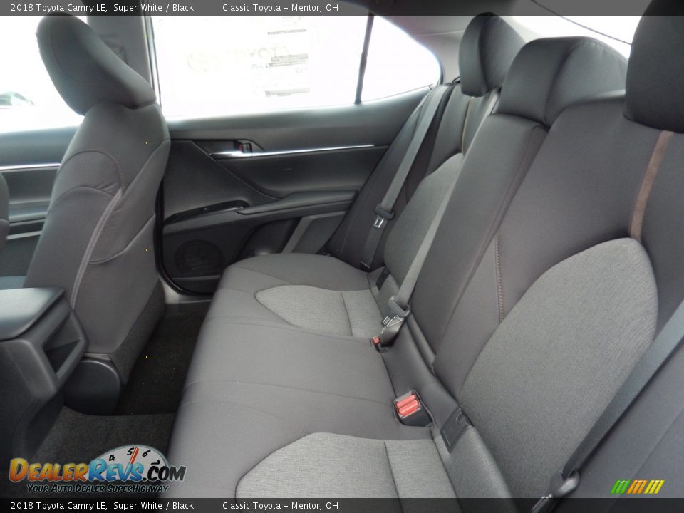 2018 Toyota Camry LE Super White / Black Photo #4