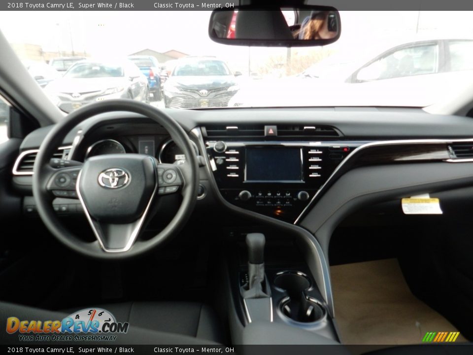 2018 Toyota Camry LE Super White / Black Photo #5