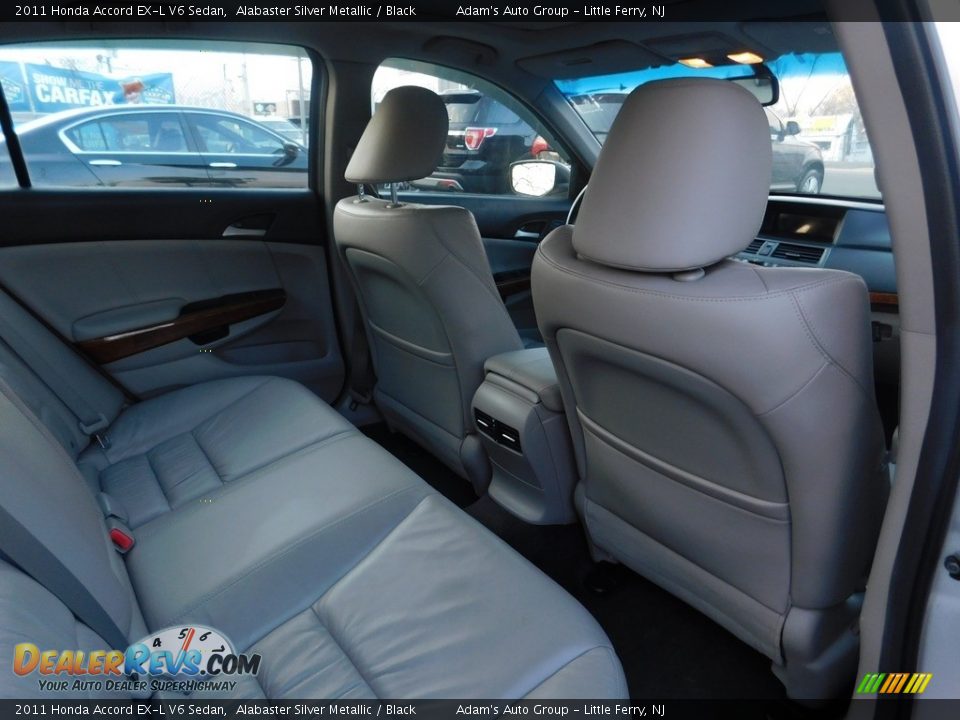 2011 Honda Accord EX-L V6 Sedan Alabaster Silver Metallic / Black Photo #24
