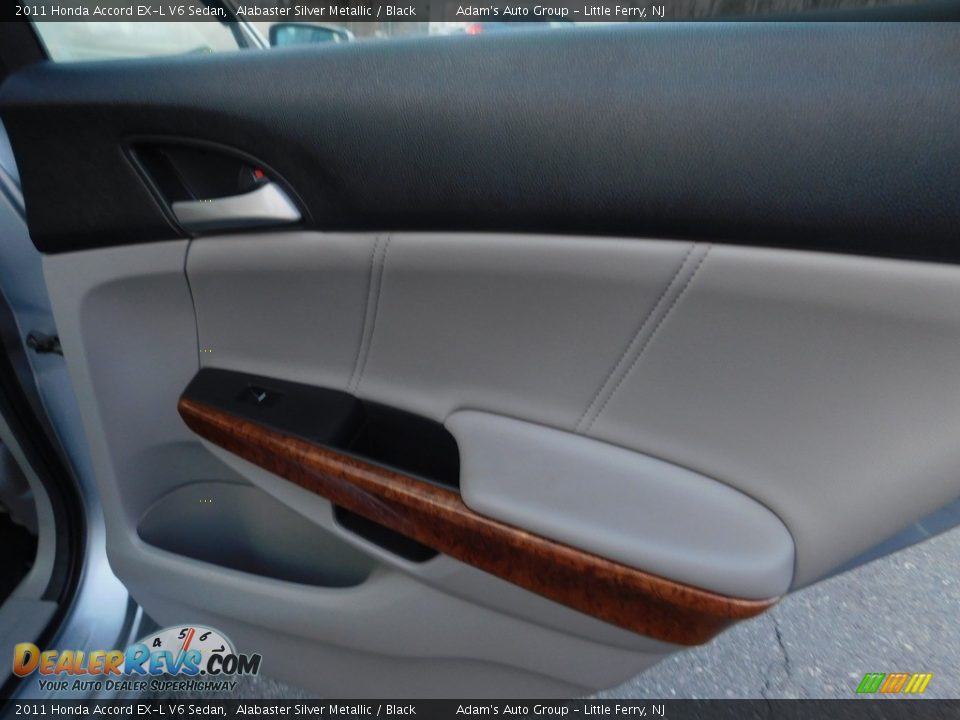2011 Honda Accord EX-L V6 Sedan Alabaster Silver Metallic / Black Photo #27