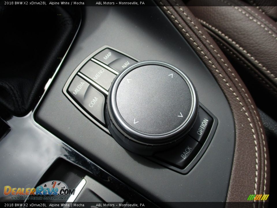 Controls of 2018 BMW X2 xDrive28i Photo #17