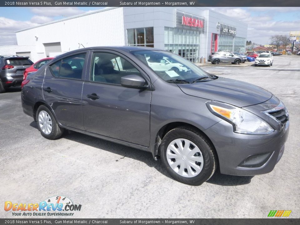 2018 Nissan Versa S Plus Gun Metal Metallic / Charcoal Photo #1