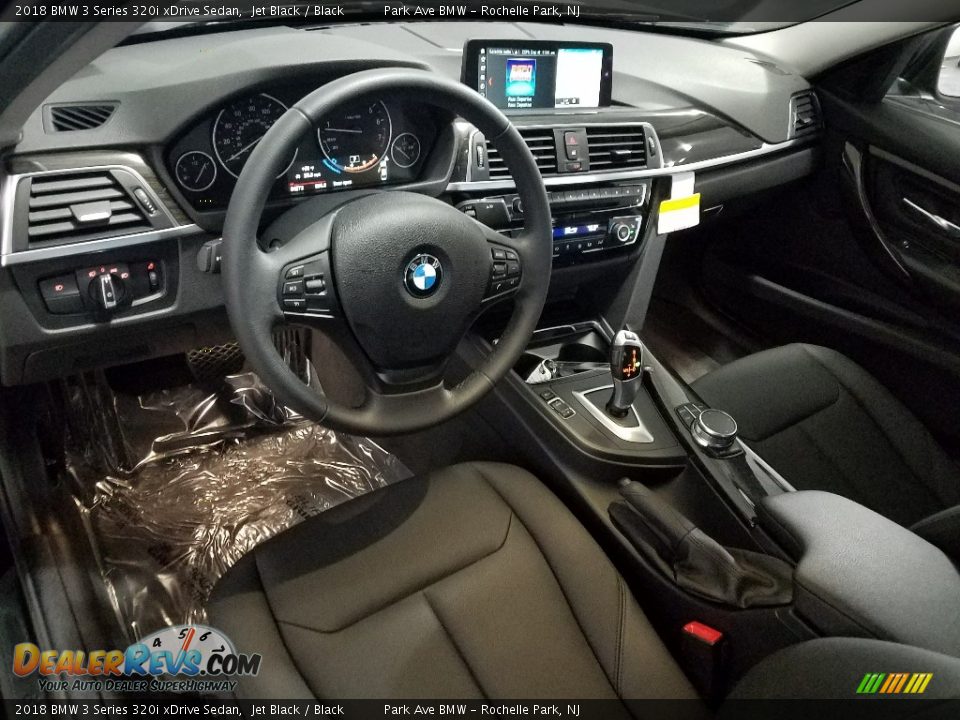 2018 BMW 3 Series 320i xDrive Sedan Jet Black / Black Photo #13