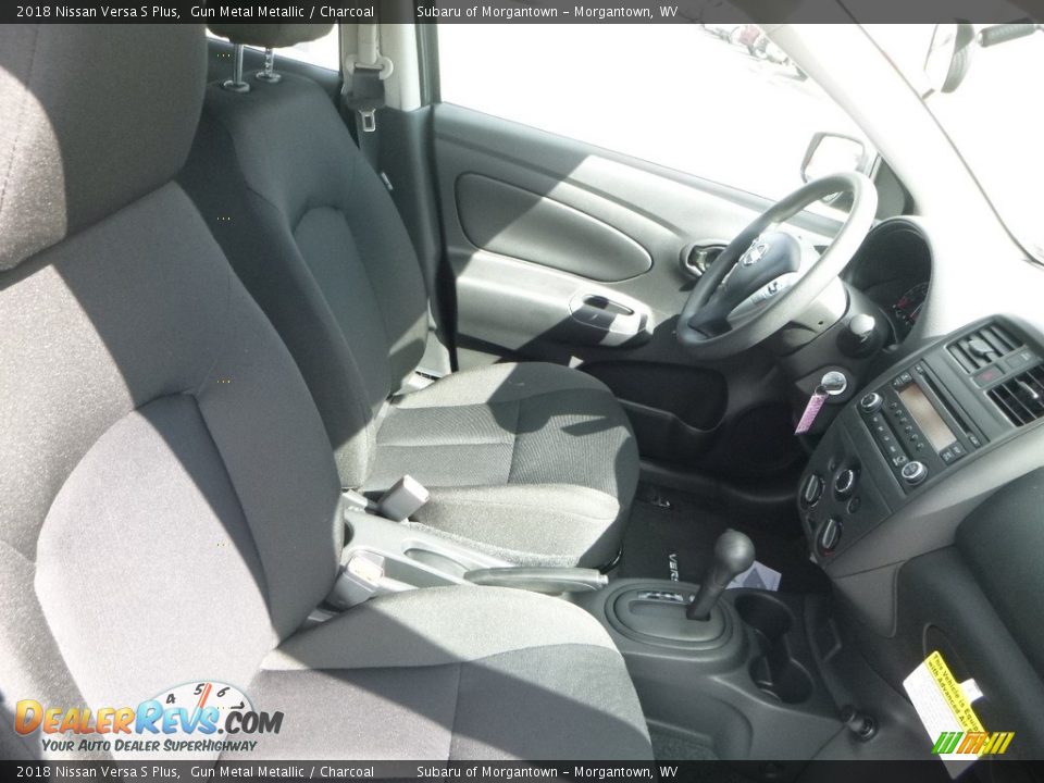 2018 Nissan Versa S Plus Gun Metal Metallic / Charcoal Photo #11