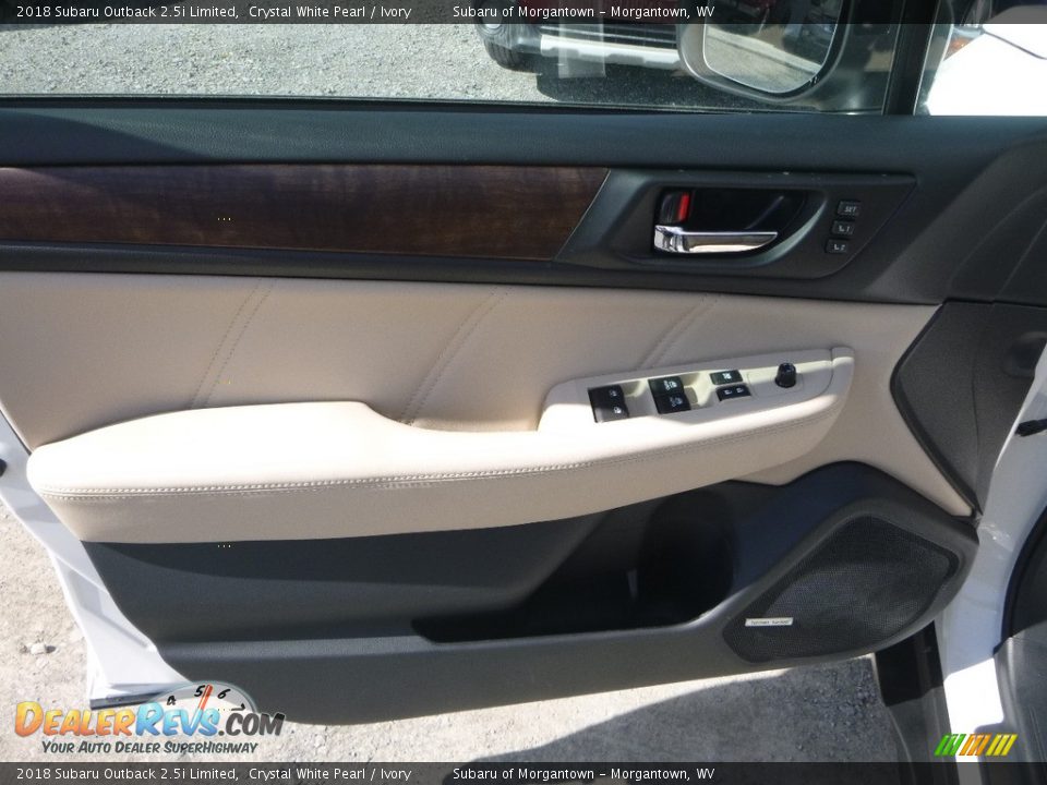 2018 Subaru Outback 2.5i Limited Crystal White Pearl / Ivory Photo #11