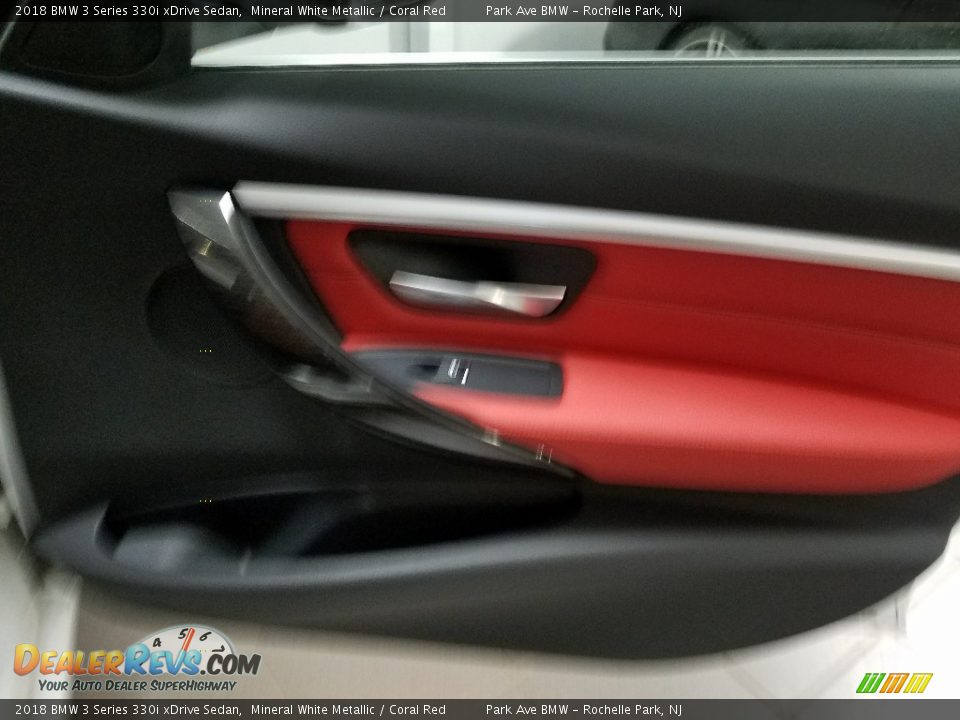 2018 BMW 3 Series 330i xDrive Sedan Mineral White Metallic / Coral Red Photo #9