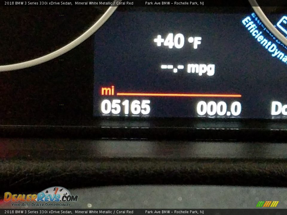 2018 BMW 3 Series 330i xDrive Sedan Mineral White Metallic / Coral Red Photo #17