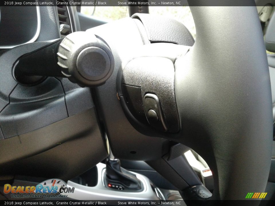 2018 Jeep Compass Latitude Granite Crystal Metallic / Black Photo #15