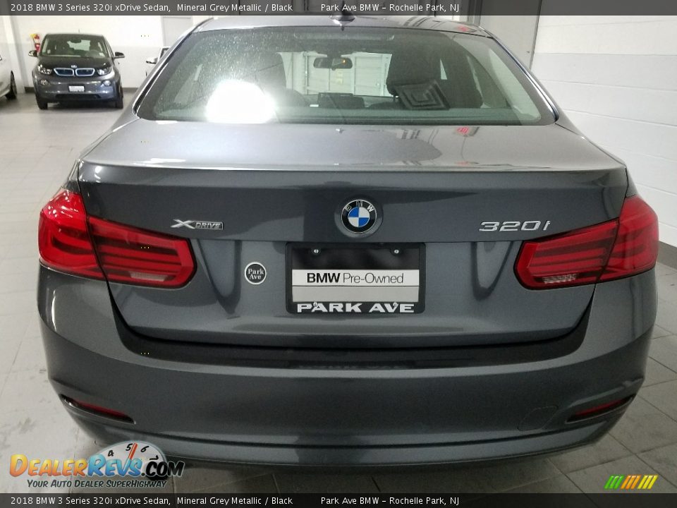 2018 BMW 3 Series 320i xDrive Sedan Mineral Grey Metallic / Black Photo #4