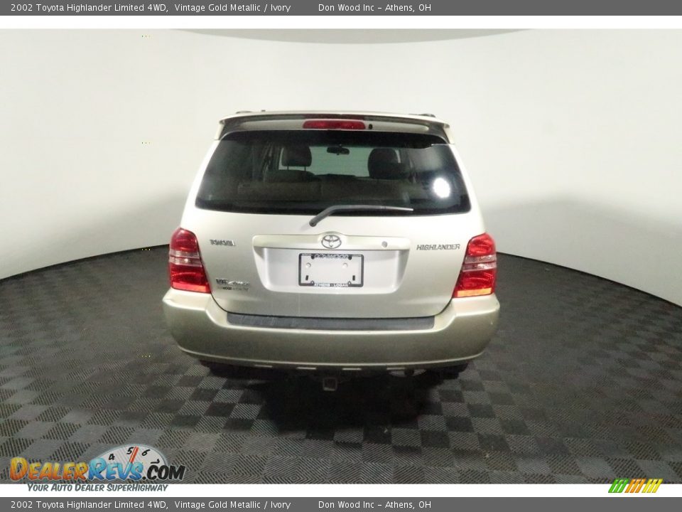 2002 Toyota Highlander Limited 4WD Vintage Gold Metallic / Ivory Photo #11