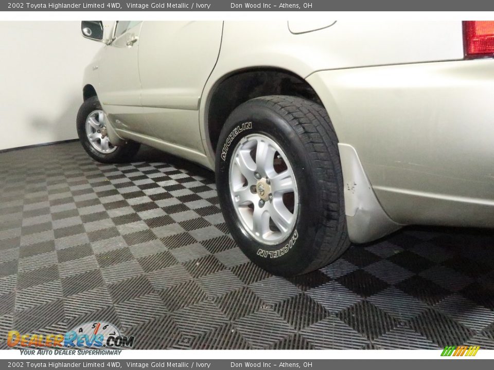 2002 Toyota Highlander Limited 4WD Vintage Gold Metallic / Ivory Photo #19