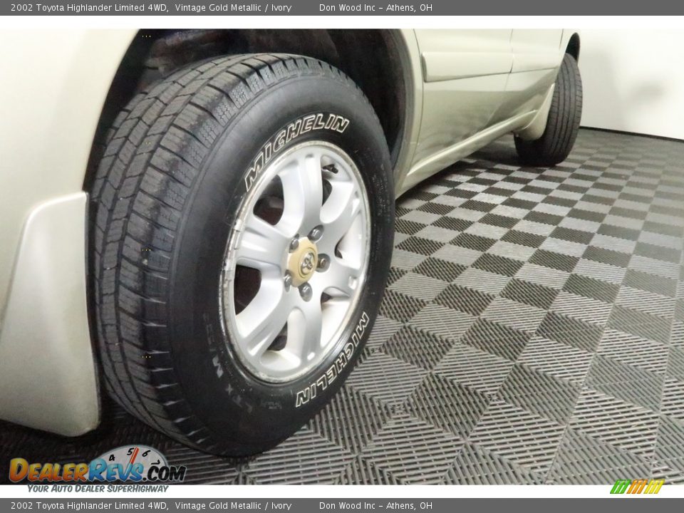 2002 Toyota Highlander Limited 4WD Vintage Gold Metallic / Ivory Photo #20