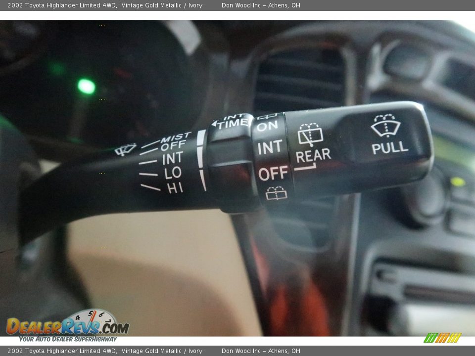 2002 Toyota Highlander Limited 4WD Vintage Gold Metallic / Ivory Photo #29