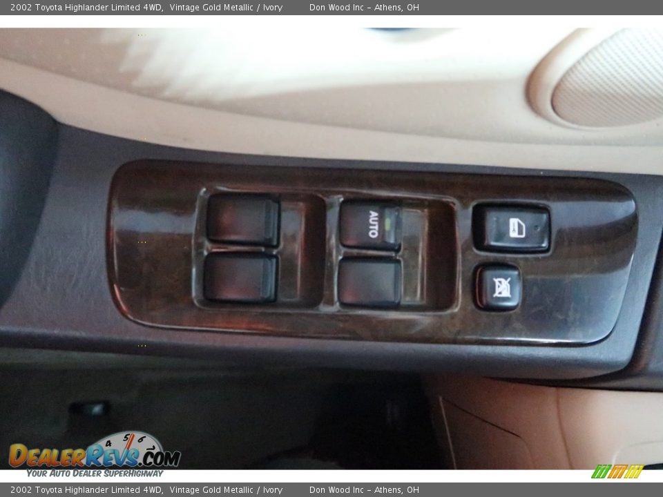 2002 Toyota Highlander Limited 4WD Vintage Gold Metallic / Ivory Photo #31