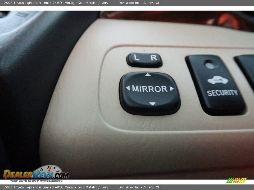 2002 Toyota Highlander Limited 4WD Vintage Gold Metallic / Ivory Photo #32