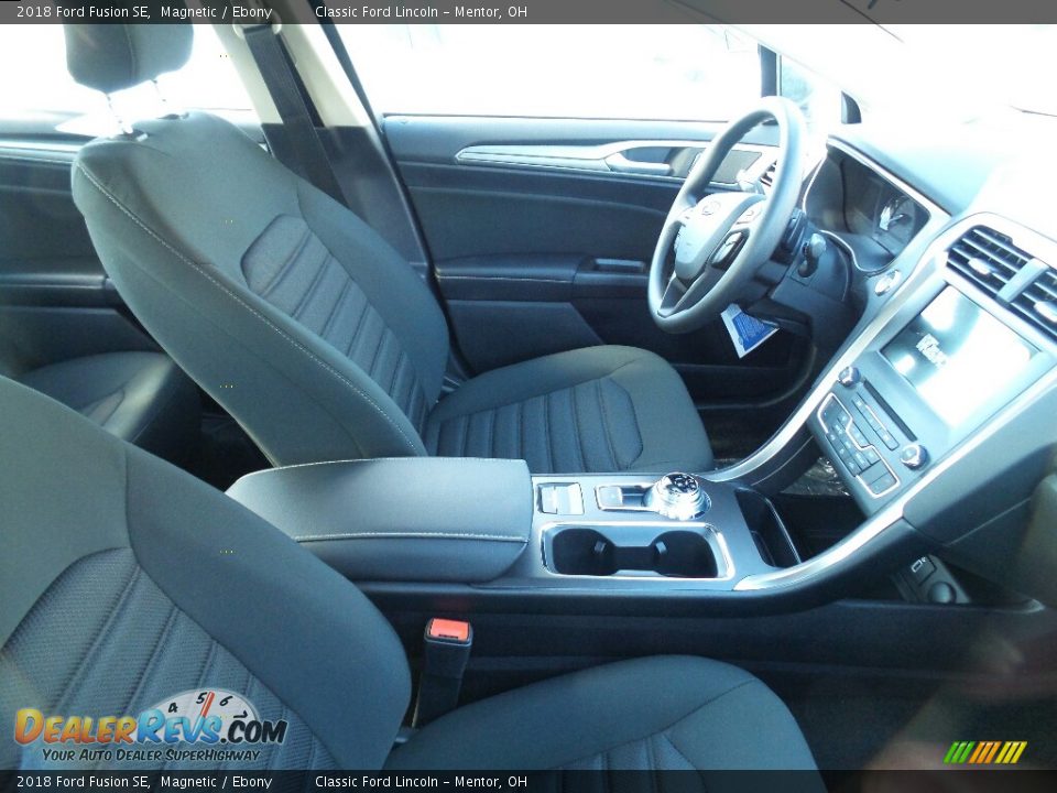2018 Ford Fusion SE Magnetic / Ebony Photo #4
