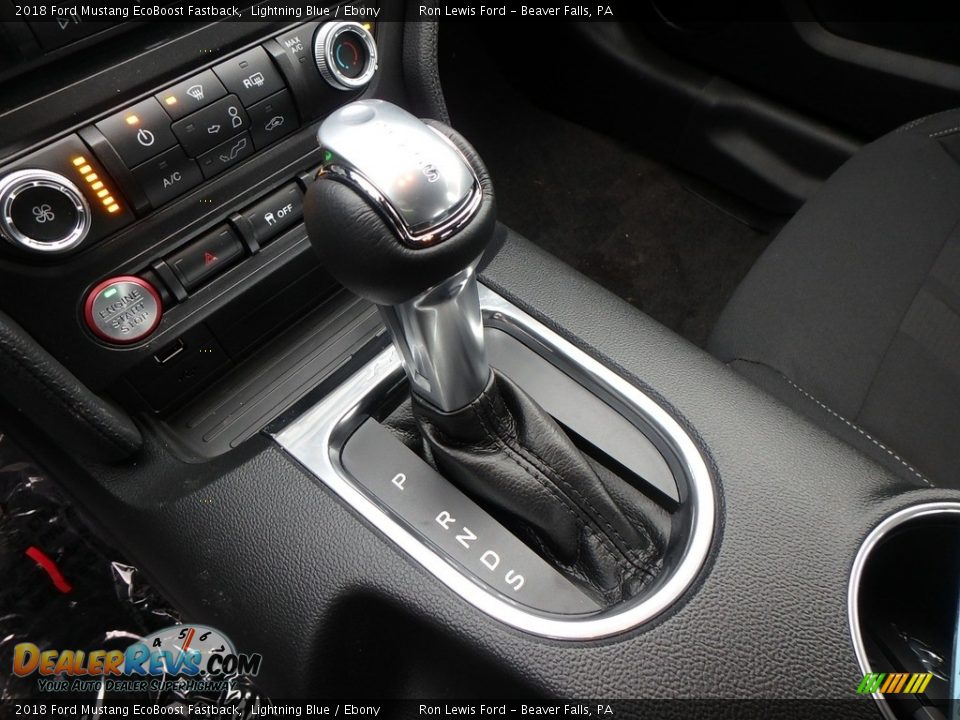 2018 Ford Mustang EcoBoost Fastback Shifter Photo #17