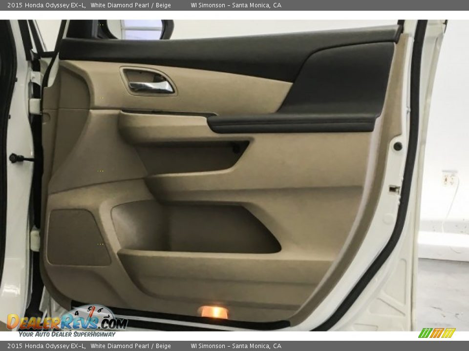 2015 Honda Odyssey EX-L White Diamond Pearl / Beige Photo #30