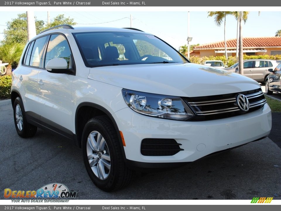 2017 Volkswagen Tiguan S Pure White / Charcoal Photo #2