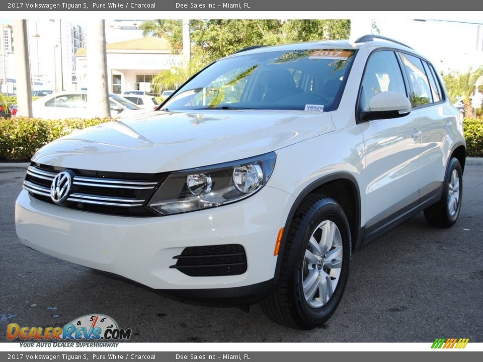 2017 Volkswagen Tiguan S Pure White / Charcoal Photo #5
