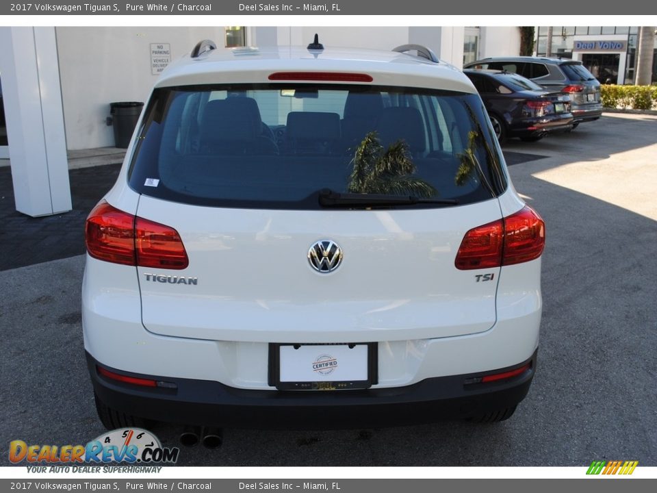 2017 Volkswagen Tiguan S Pure White / Charcoal Photo #8