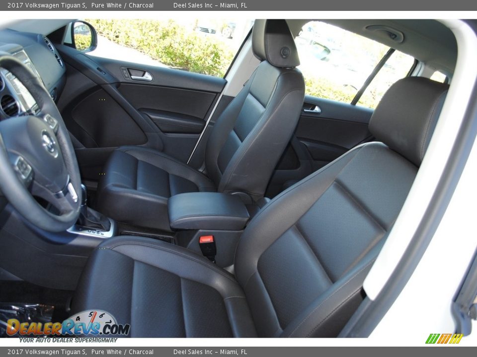 2017 Volkswagen Tiguan S Pure White / Charcoal Photo #14