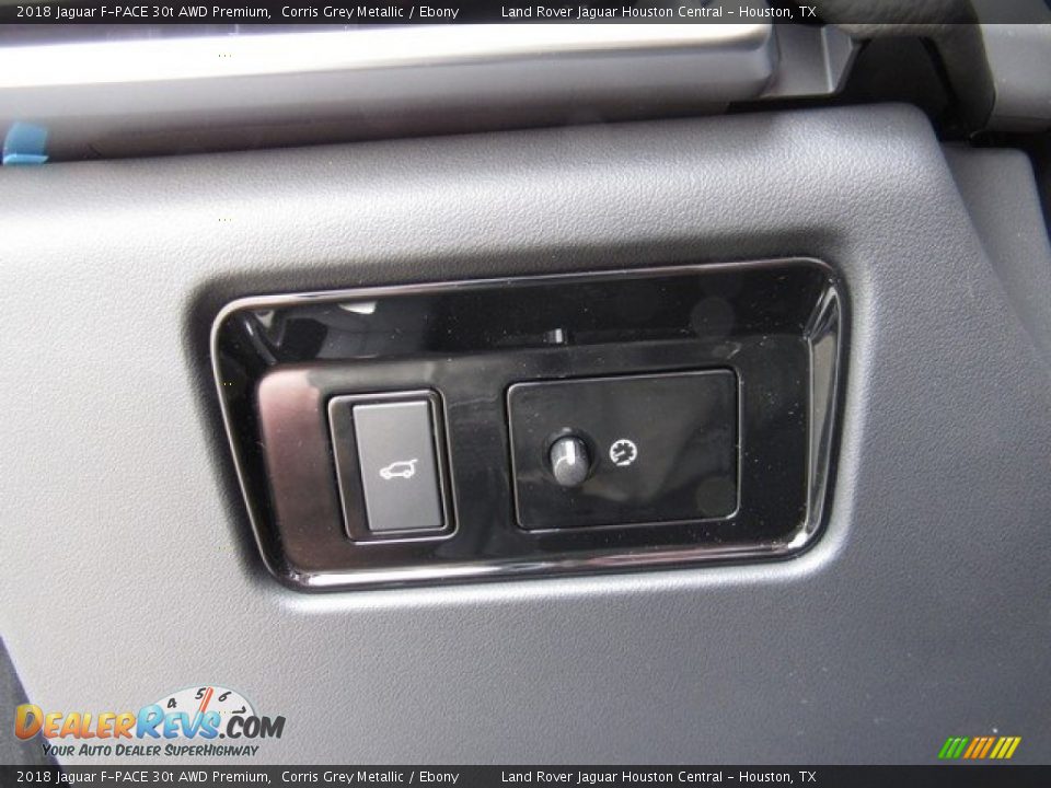 2018 Jaguar F-PACE 30t AWD Premium Corris Grey Metallic / Ebony Photo #27