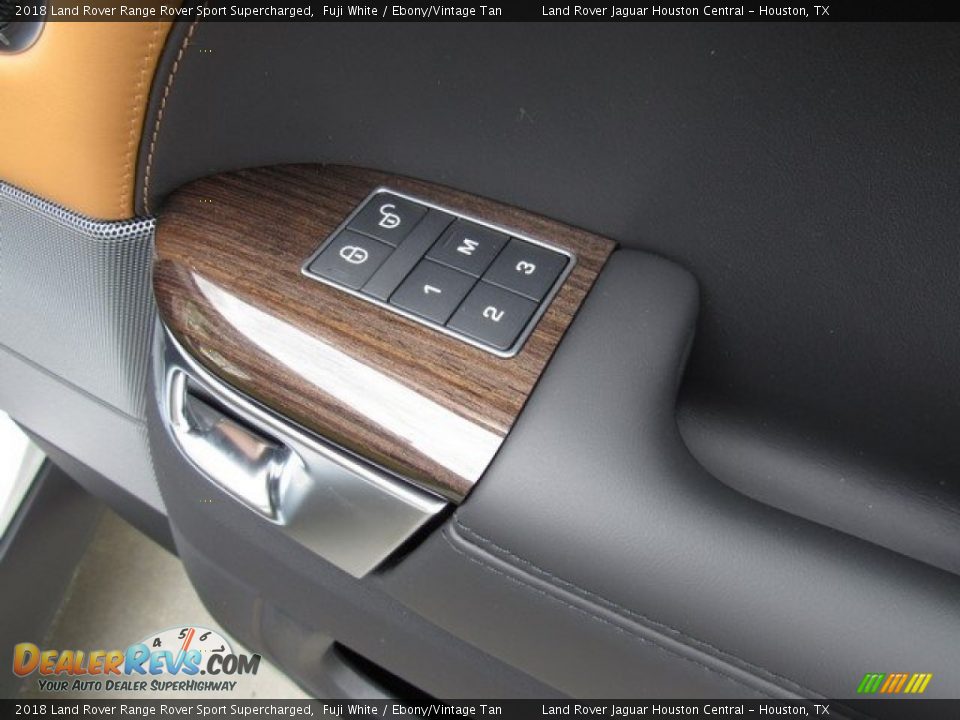 Controls of 2018 Land Rover Range Rover Sport Supercharged Photo #22