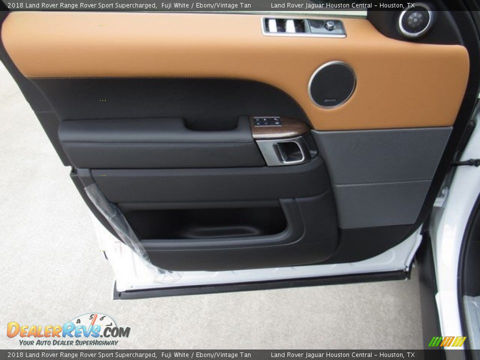 Door Panel of 2018 Land Rover Range Rover Sport Supercharged Photo #25
