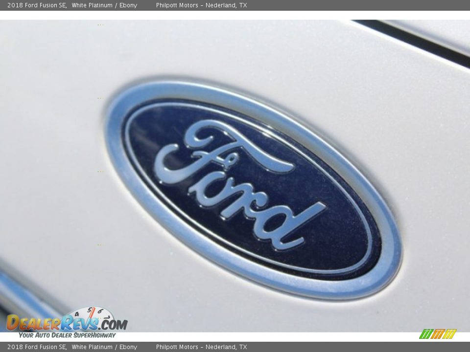 2018 Ford Fusion SE White Platinum / Ebony Photo #4