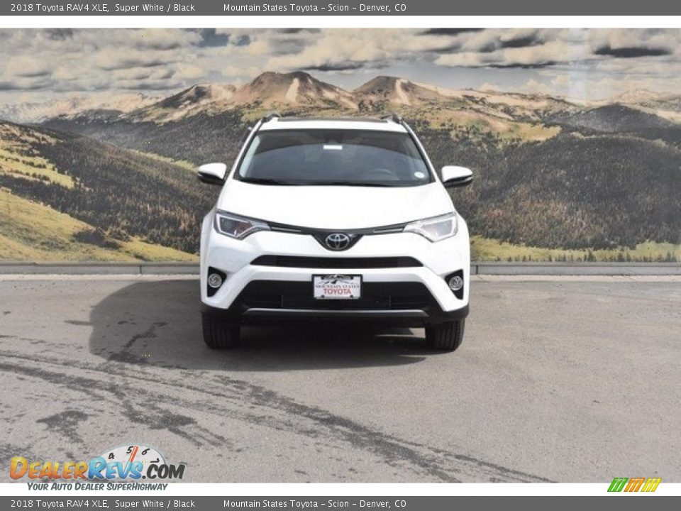 2018 Toyota RAV4 XLE Super White / Black Photo #2
