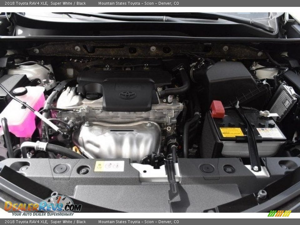 2018 Toyota RAV4 XLE Super White / Black Photo #32