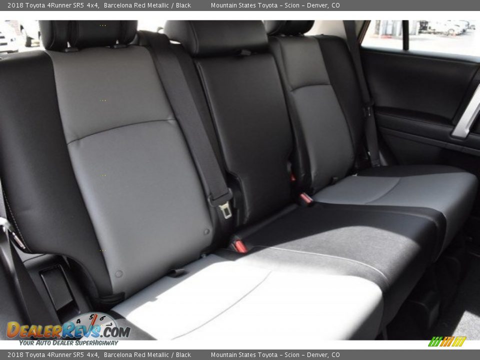2018 Toyota 4Runner SR5 4x4 Barcelona Red Metallic / Black Photo #19