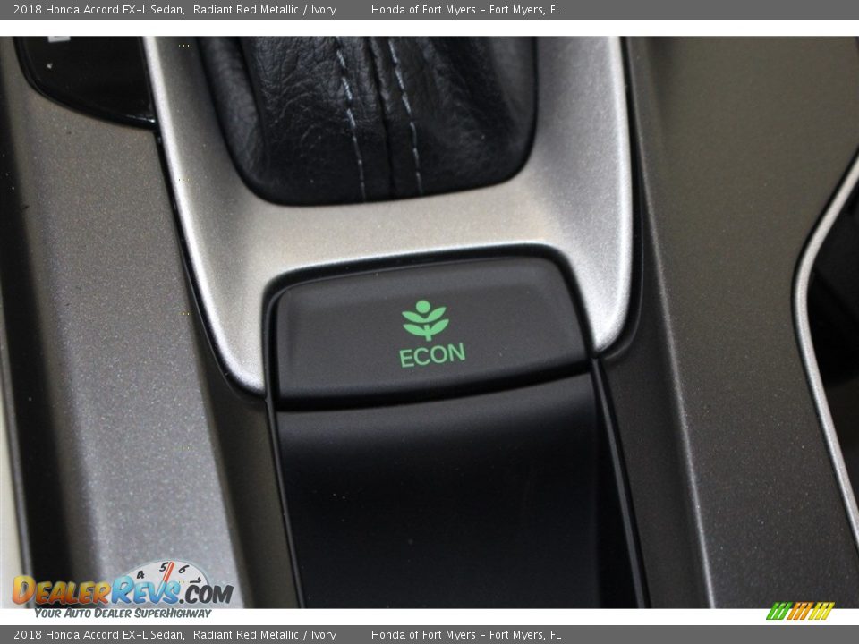 2018 Honda Accord EX-L Sedan Radiant Red Metallic / Ivory Photo #31