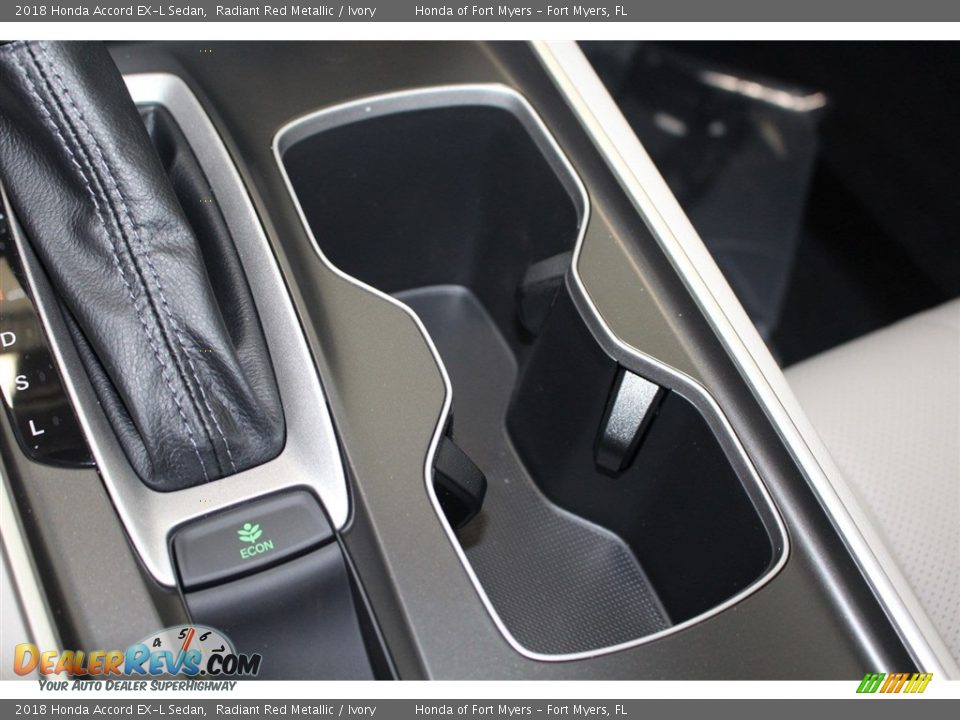 2018 Honda Accord EX-L Sedan Radiant Red Metallic / Ivory Photo #32