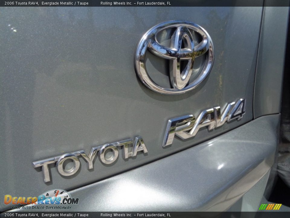 2006 Toyota RAV4 Everglade Metallic / Taupe Photo #19