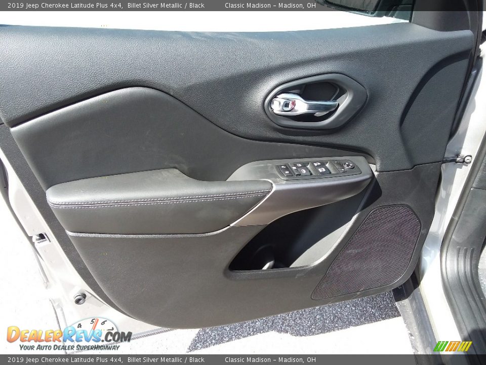 2019 Jeep Cherokee Latitude Plus 4x4 Billet Silver Metallic / Black Photo #2