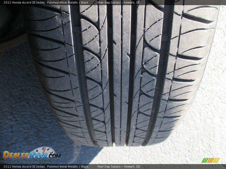2011 Honda Accord SE Sedan Polished Metal Metallic / Black Photo #23