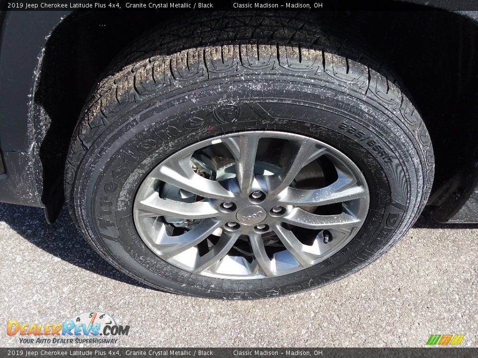 2019 Jeep Cherokee Latitude Plus 4x4 Granite Crystal Metallic / Black Photo #2