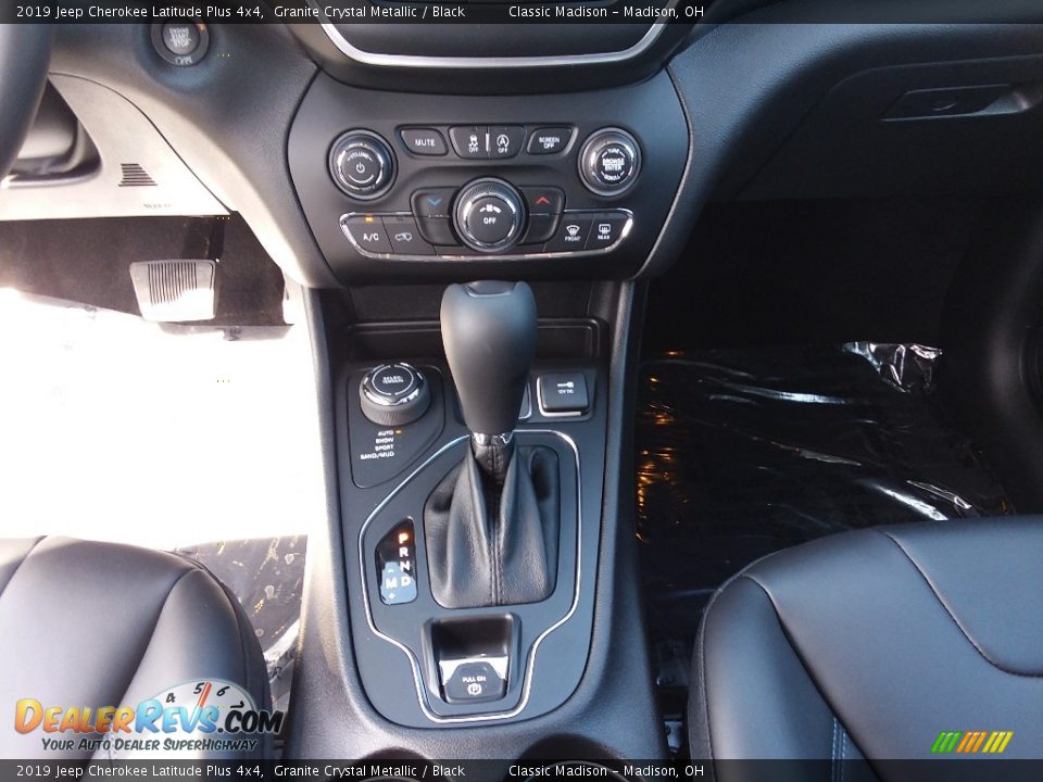 2019 Jeep Cherokee Latitude Plus 4x4 Granite Crystal Metallic / Black Photo #8