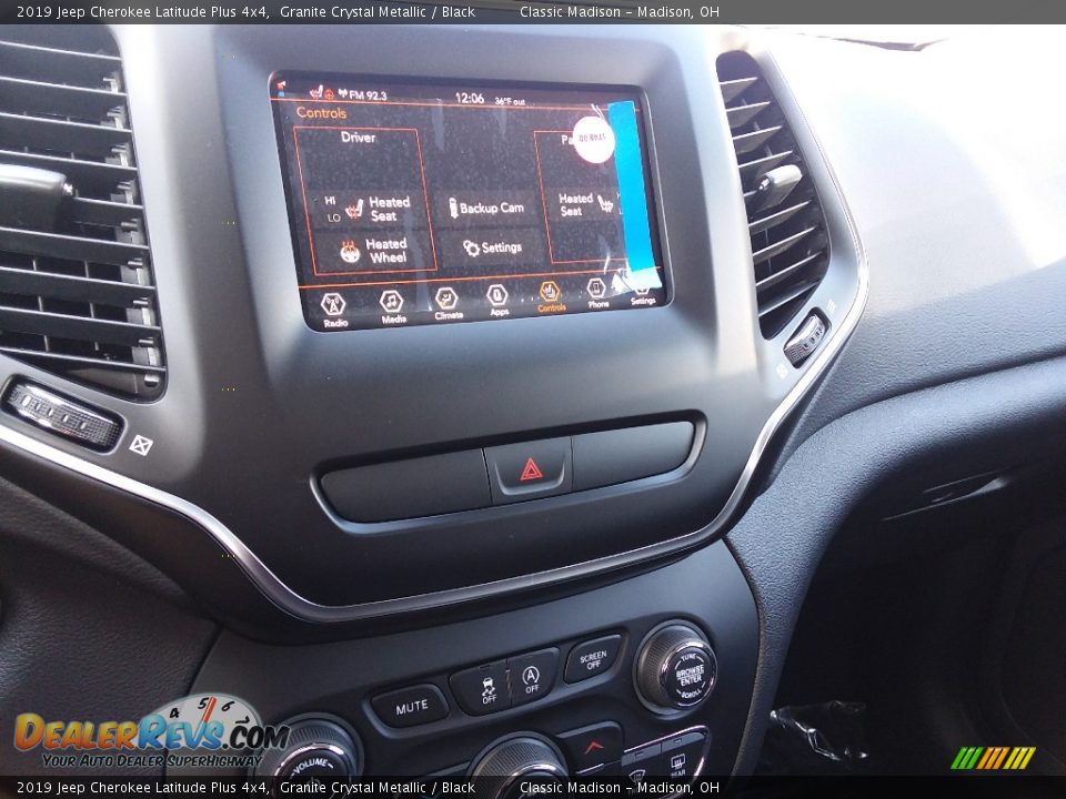 2019 Jeep Cherokee Latitude Plus 4x4 Granite Crystal Metallic / Black Photo #10