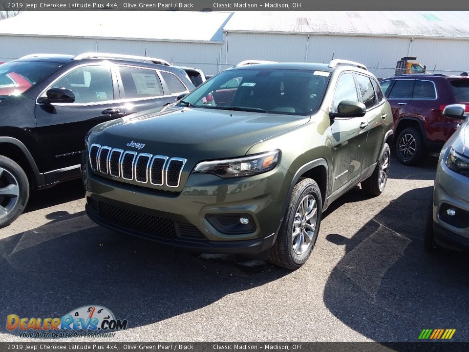 2019 Jeep Cherokee Latitude Plus 4x4 Olive Green Pearl / Black Photo #1