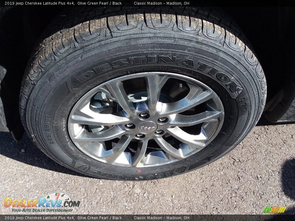 2019 Jeep Cherokee Latitude Plus 4x4 Olive Green Pearl / Black Photo #2