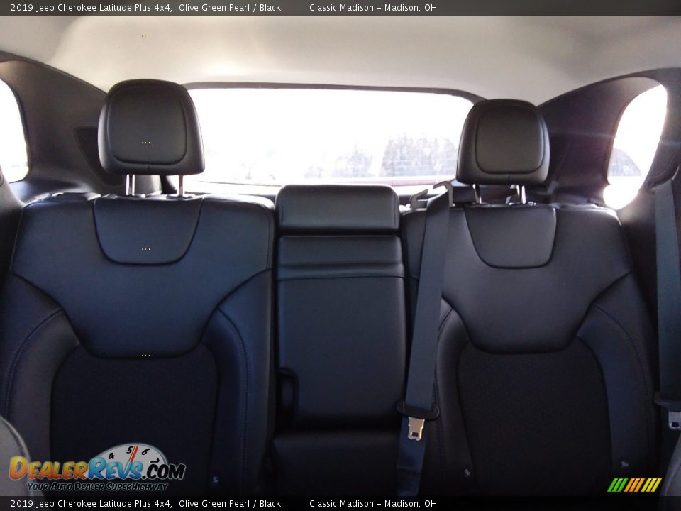 2019 Jeep Cherokee Latitude Plus 4x4 Olive Green Pearl / Black Photo #6