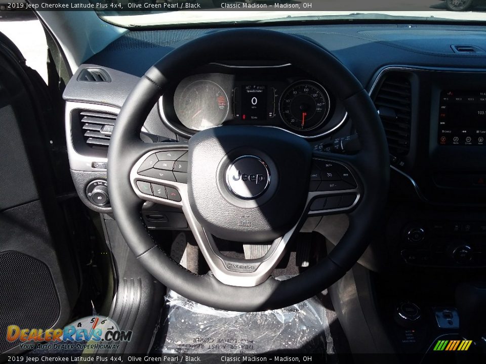 2019 Jeep Cherokee Latitude Plus 4x4 Olive Green Pearl / Black Photo #8