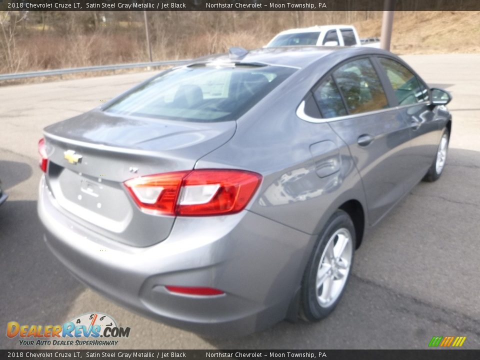 2018 Chevrolet Cruze LT Satin Steel Gray Metallic / Jet Black Photo #5